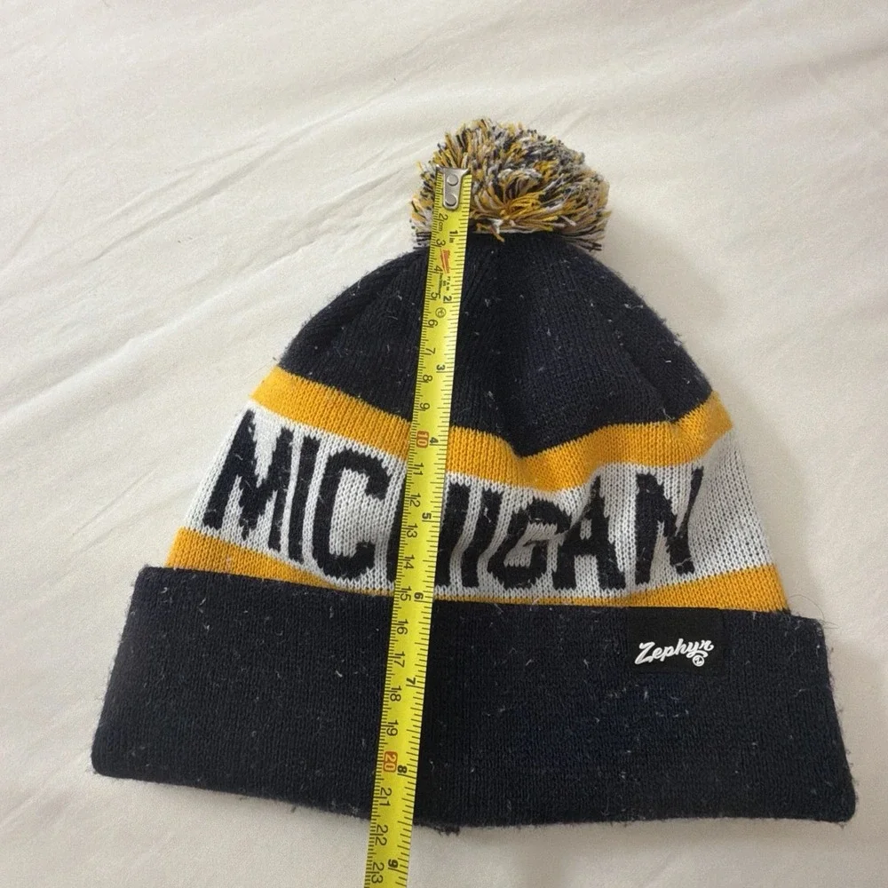 University of Michigan U of M Winter Knit‎ Beanie with Pom Pom #ACC Zephys NCAA